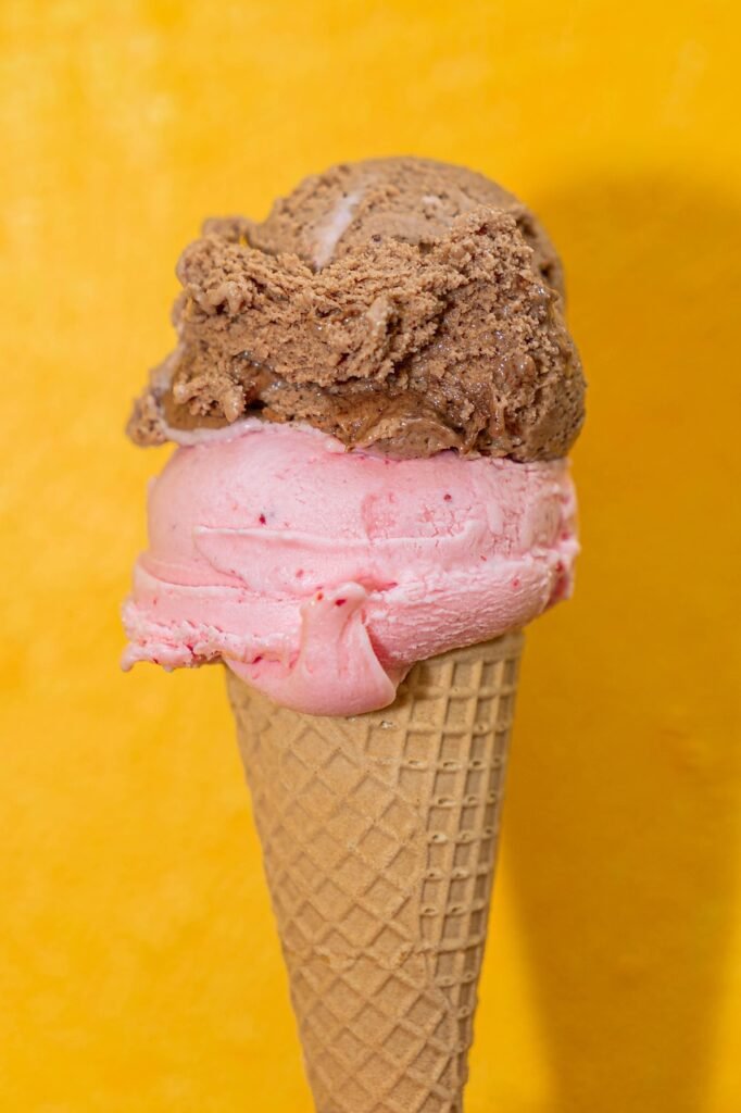 g3de0ae84d7ed0c1c610da6fa275323908b233088510257f1ed907cf94ded7177b06fa32189ec1fb3e6f655802c905d3aedfa4f8c37227d2b56bb489d8e60b907_1280-5088718 ice cream, fruit ice cream, cold, ice cream cone, summer, dessert, frozen, waffle, chocolate ice cream, yummy, enjoy, meal, fruit, bio, reward, sundae, cute, food, iced coffee, nature, sugar